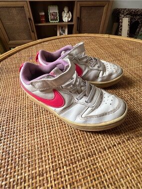 Nike Kids White Sneakers with Pink Swoosh and Lavender Lining